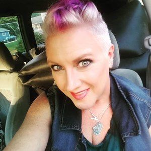 Meet your Posher, Sandi